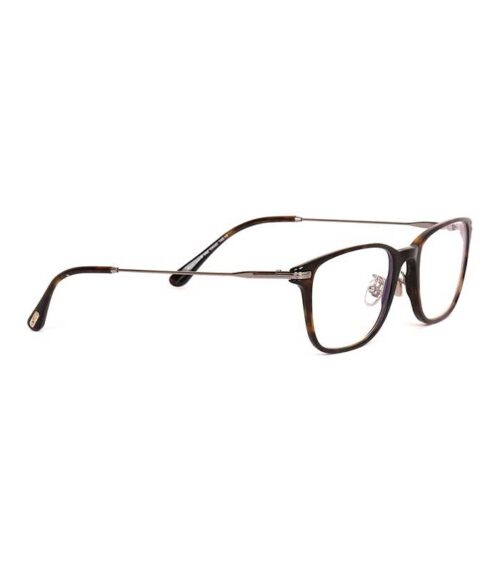 rama ochelari TOM FORD FT5715 D052 fac parte din noua colecție Tom Ford realizată cu atenție pentru bărbați. Acest model elegant cu rame întregi reflectă cele mai noi trenduri moderne de ochelari și forma pătrată face ca produsul să fie cea mai bună alegere pentru fețele rotunde, ovale și în formă de inimă.
